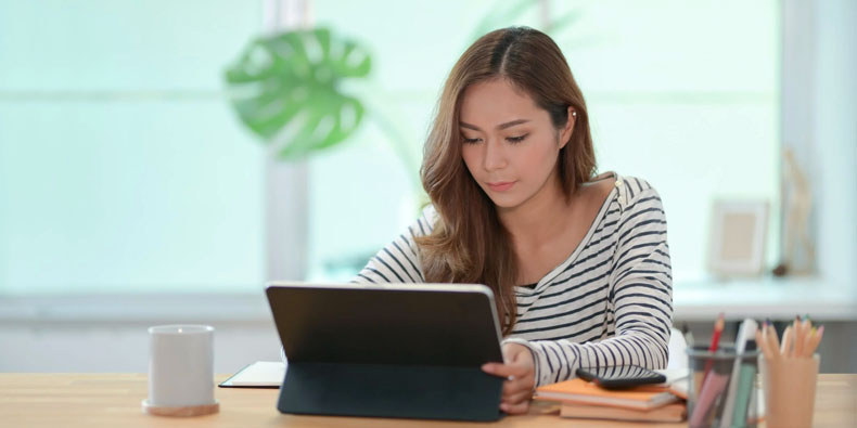 Get quick answers using Sonix in-app chat Chat with one of our customer service representatives